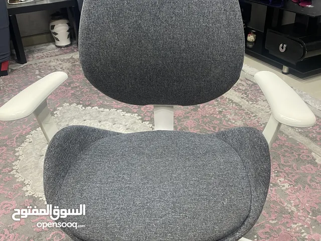 كرسي ايكيا المميز
