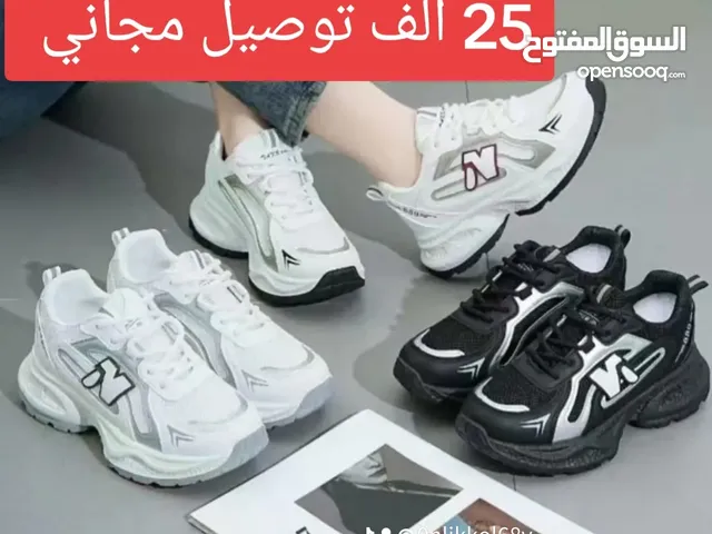 احذية بناتي و نسائي 25 الف مع توصيل