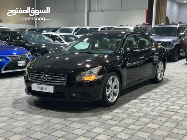 Nissan Maxima