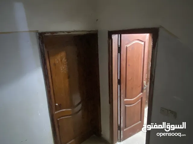 12 m2 4 Bedrooms Apartments for Rent in Aden Other