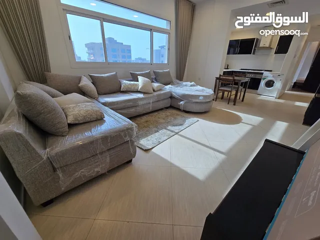 شقه للايجار مفروشه شامل الكهرباء في الجنبيه