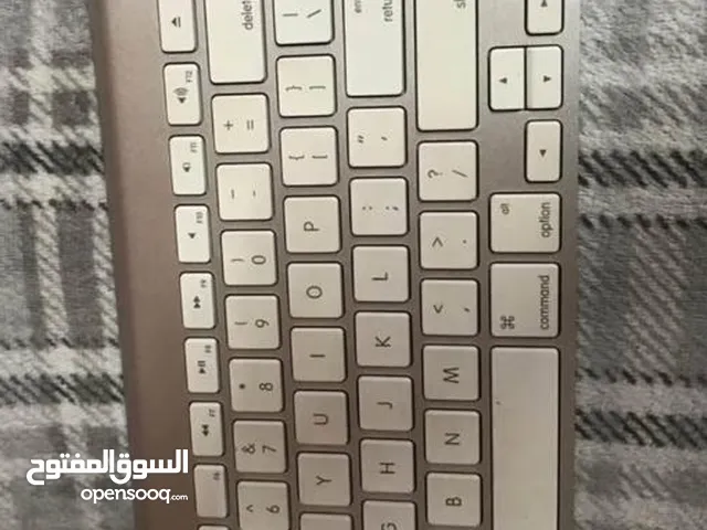 كيبورد ابل  وماوس ابل ماجيك 1 للبيع وير ليس انجليزي امريكي وارد الامارات استخدام بسيط حالة ممتازة