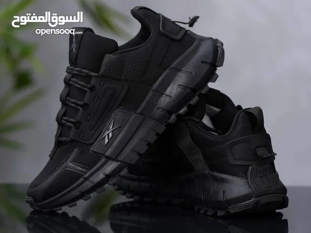 44 Sport Shoes in Nablus