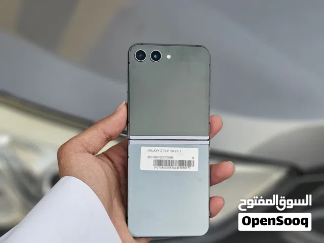 عرض خااص : Samsung Z flip 5 512gb هاتف نظيف جدا بحالة الوكالة مع ضمان و ملحقاته و بأقل سعر