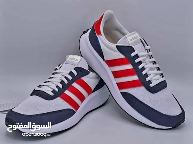 44 Sport Shoes in Misrata