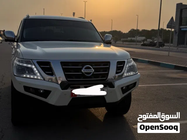 نيسان بلاتينيوم فل رقم واحد مكينة 400 قير مكينة شاصي صبغ كامل وكالة