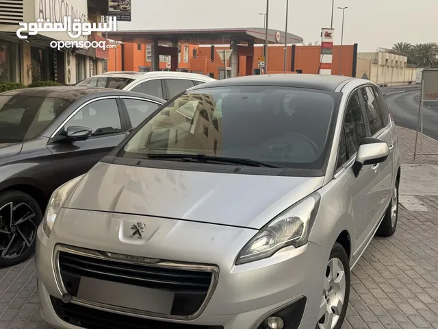 PEUGEOT 5008 2015 MODEL 7 SEATER - SINGLE OWNER - EXCELLENT CONDITION URGENT SALE!