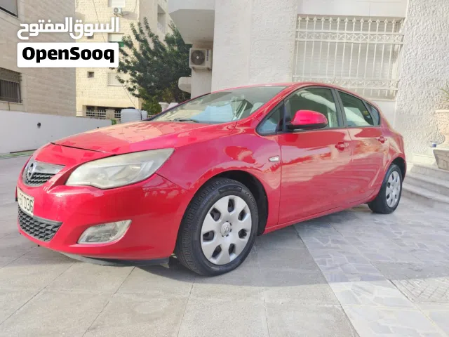 2011 Opel Astra Standard