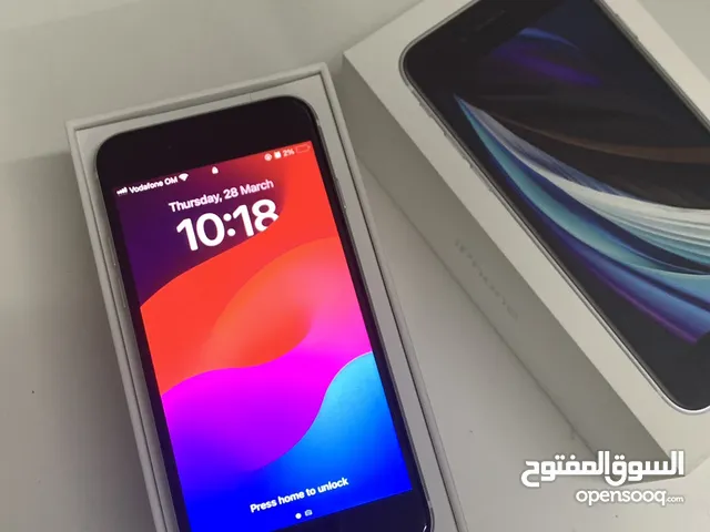 Apple iPhone SE 2 128 GB in Al Batinah