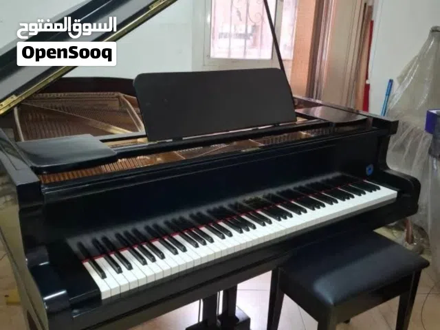 مطلوب بيانو بيبى جراند اسود أو أبيض مستعمل