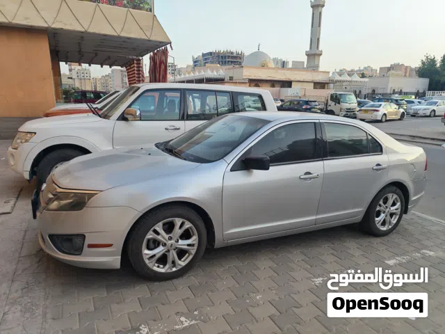 2012 فورد فيوجن Standard