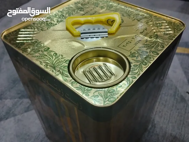 يوجد زيت زيتون بلدي نخب النخب للبيع مكفول سنه من تاريخ الشراء