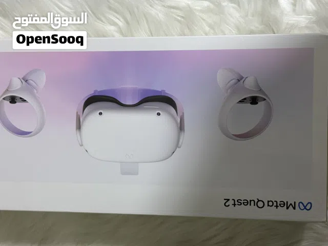 نظارة Meta Quest 2 بحالة ممتازة مع الكرتون + إمكانية إضافة جميع الألعاب