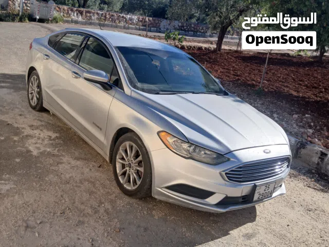 2017 فورد فيوجن SE