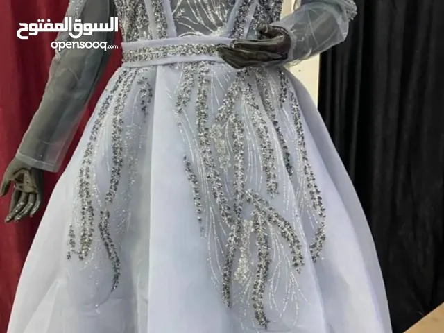 عندي شروة فساتين سهرة