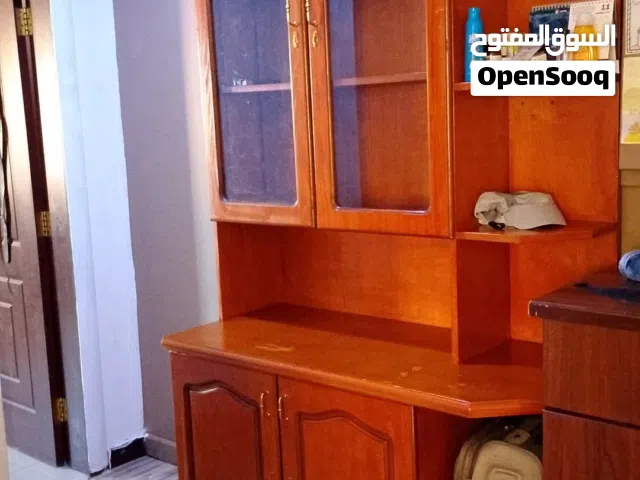للبيع مكتبه نظيفه جدا