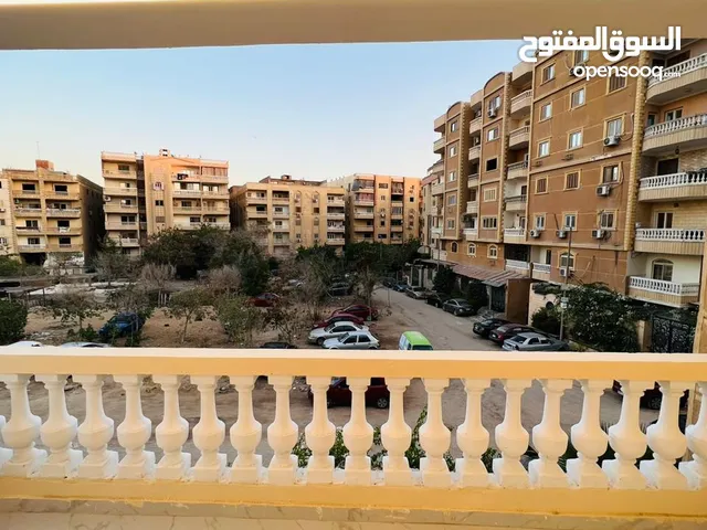 1000 m2 3 Bedrooms Apartments for Sale in Giza Hadayek al-Ahram