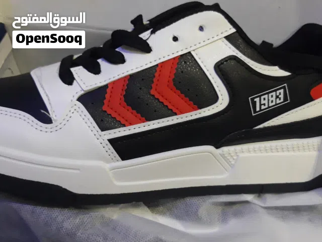 سبيدرو ماركة نضيفة مقاس 44 اخر قطعة