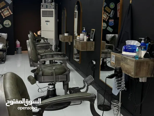 صالون في عجمان للبيع