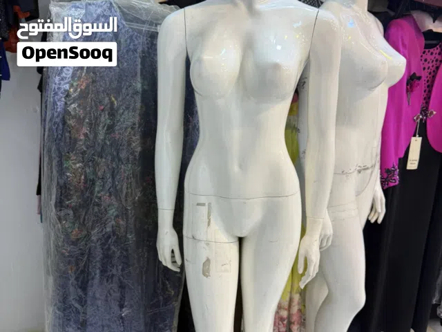 ملكان عرض ملابس نسائيه طويل ونص جسم وبنطرون