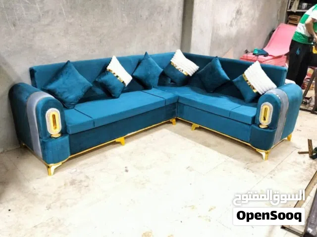 إنتريه مودرن استعمال خفيف عموله خشب زااان تقيل كنبتين وكرسين شيلات متحركه سفنج بدون اي عيوب ينفع لعر