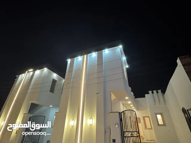 140 m2 3 Bedrooms Townhouse for Sale in Tripoli Ain Zara