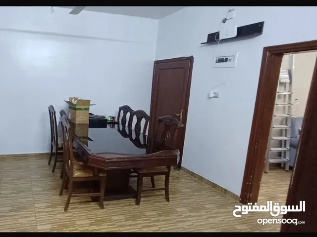 غرفة سفره 8 كراسي للبيع