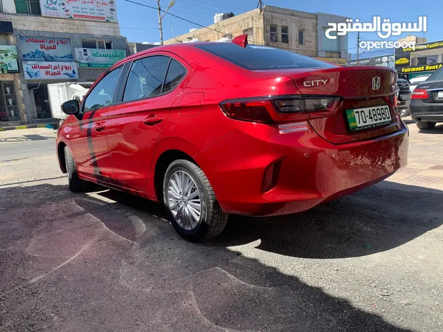 Sedan Honda in Amman