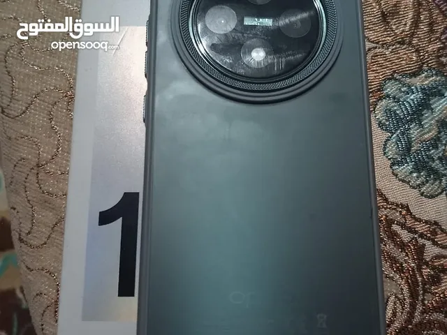 هاتف اوبو رينو 12f 5g مساحه 256 و 12 رام معاه الشاحن الاصلي والعلبه ولسه فى الضمان