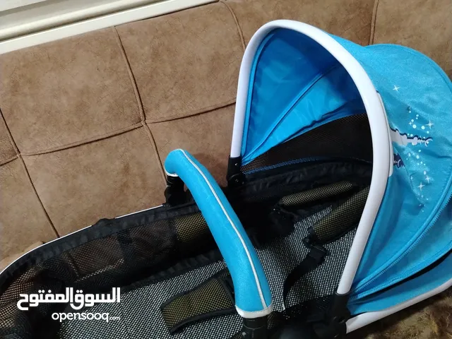 كوت أطفال جديد ومعو كرتونتو