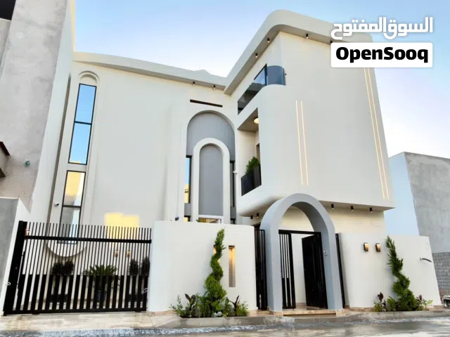 420 m2 More than 6 bedrooms Villa for Sale in Tripoli Al-Serraj