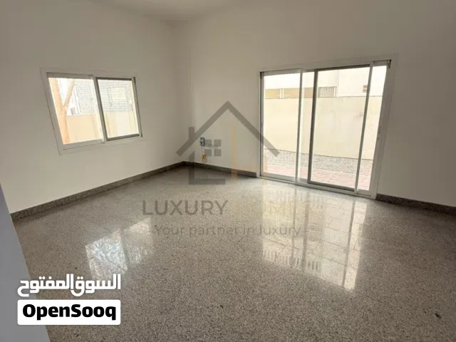 For Rent- 2 Bedroom Apartment in Qurum / للإيجار – شقة غرفتي نوم في القرم