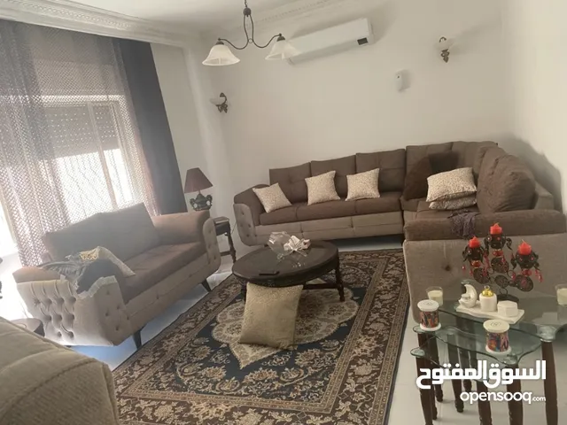 كنب جديد استعمال شهر للبيع
