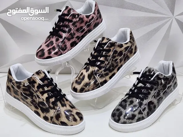 تخفيض بضاعة ذهبــــــــــــ
