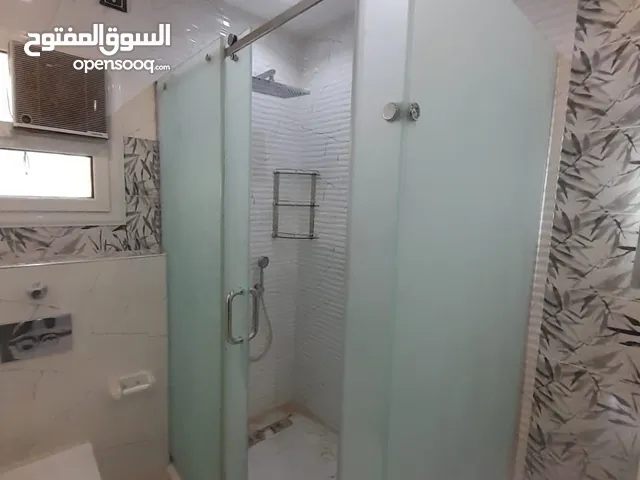 مرايات مضيئة زجاج سيكورت كافه اعمال الزجاج وصيانتها تقسيم مكاتب إداريه واجهات المحلات التجارية