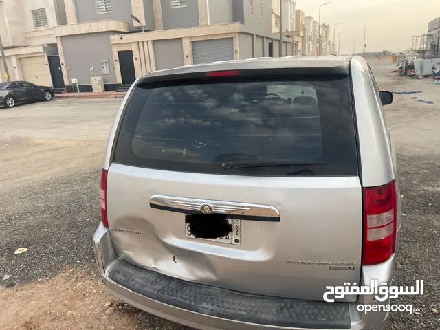 Used Chrysler Grand Voyager in Al Riyadh