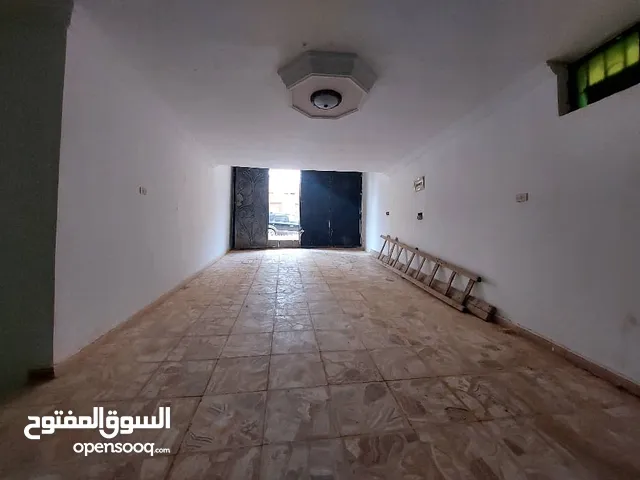 للايجار مخزن بدروم 150 متر حي المهندسين  نهاية ش 10 - khalif