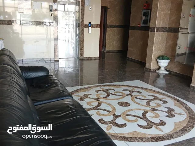 (حامد ) أستديو مفروش للأيجار السنوي , بناء هادء , للعائلات فقط