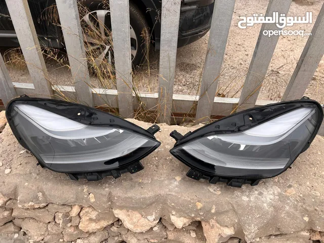 اضوية امامية تيسلا 3 بسعر مغرري
