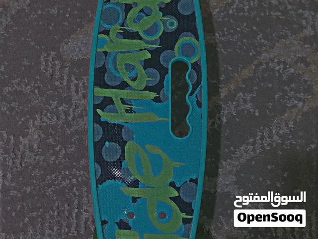 "سكيت بورد بحالة جيدة، العجلات ممتازة،