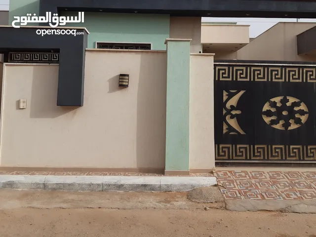160 m2 4 Bedrooms Townhouse for Sale in Tripoli Tareeq Al-Mashtal