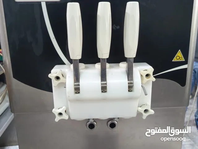 ماكينة بوظة سوفت ايس كريم أيطالي