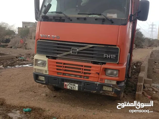 Box Volvo 2000 in Sana'a