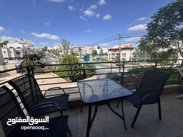 Elite 2 bedroom apartment in abdoun, شقه فاخرة مفروشه عبدون بجانب السفارة الأمريكية ، اطلالة رائعه