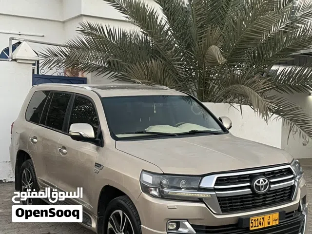 Used Toyota Land Cruiser in Muscat