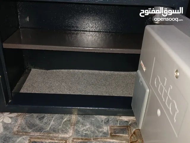 خزنه منزلية تستعمل للمنزل او المكتب