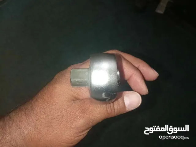 عدد 1 مفتاح اوتوماتيك بجوده عاليه ممتازه جديد لم يستخدم من قبل خامه جيدا جدا