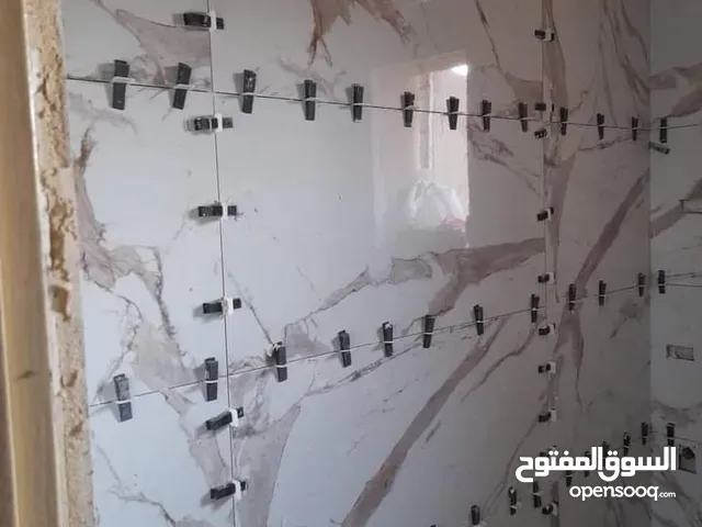 معلم بليط لتركيب جميع انواع البلاط والرخام بكافه انواعه وتركيب الدرج والشحف ووالمطابخ