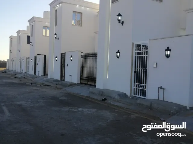 155 m2 3 Bedrooms Townhouse for Sale in Tripoli Ain Zara