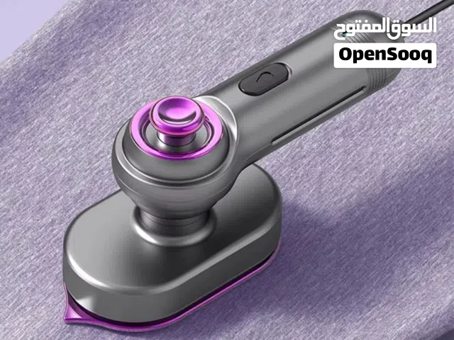 مكواة بخارية يدوية ذكية – أناقة سريعة بلا مجهود!